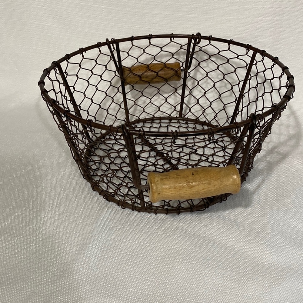 Farmhouse basket